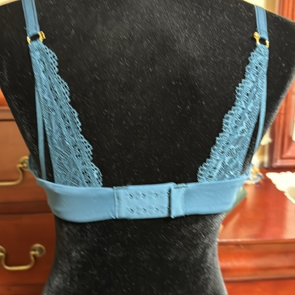 Soma Bra - Picture 6 of 8